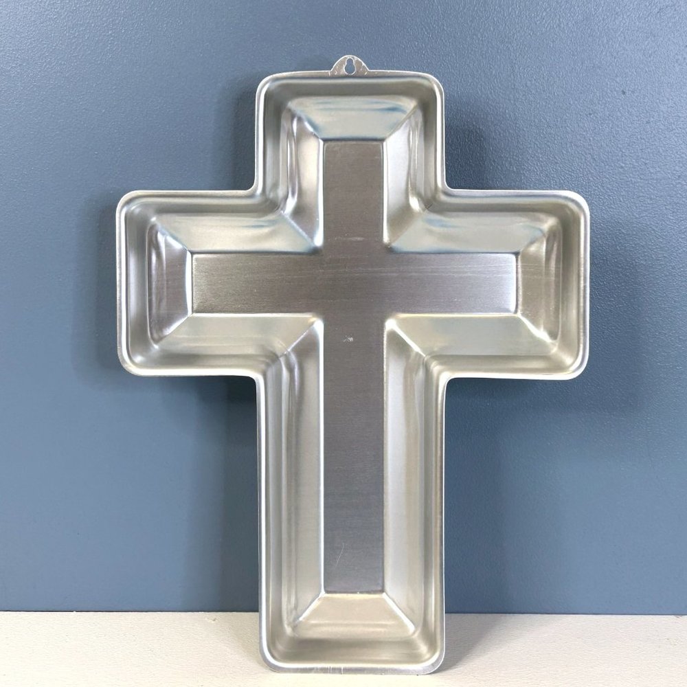 Wilton Cross‎ 15"x12"x2" Cake Pan Mold 502-2502